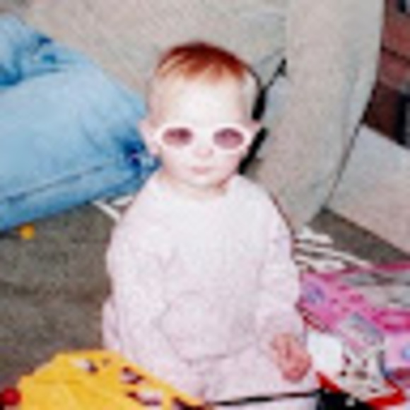 Meet your Posher, Carissa - Picture 1 of 1